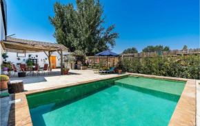 Beautiful home in Granada with Outdoor swimming pool, WiFi and Swimming pool